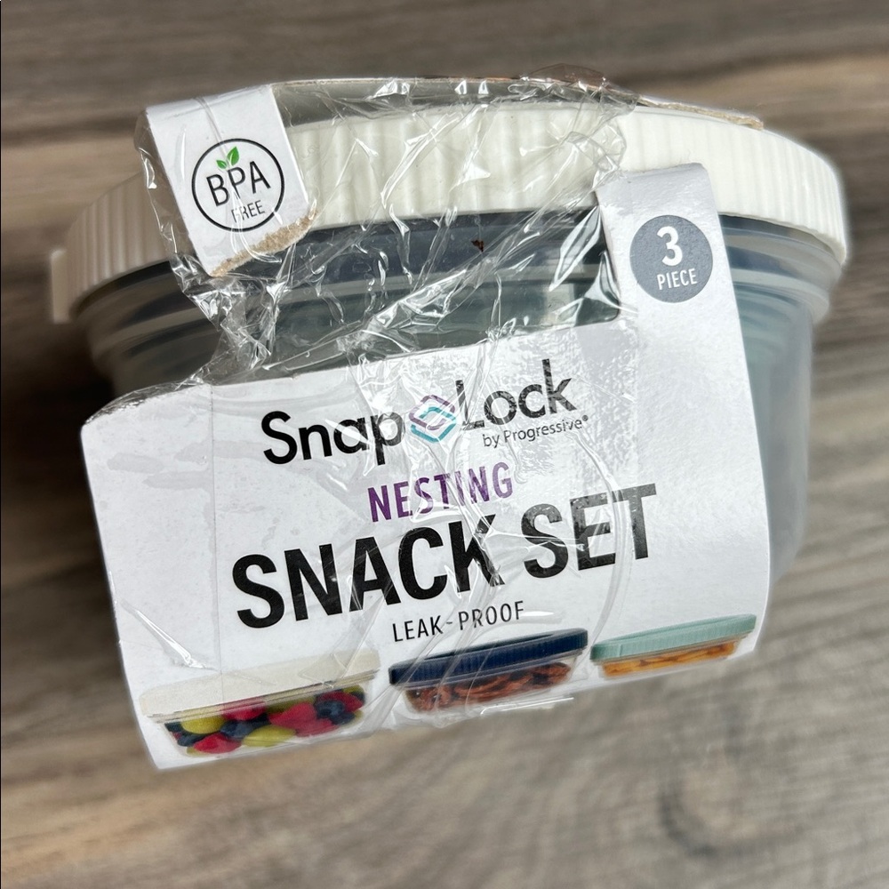 NWT 3pk SnapLock Nesting Snack Set - Picture 7 of 9